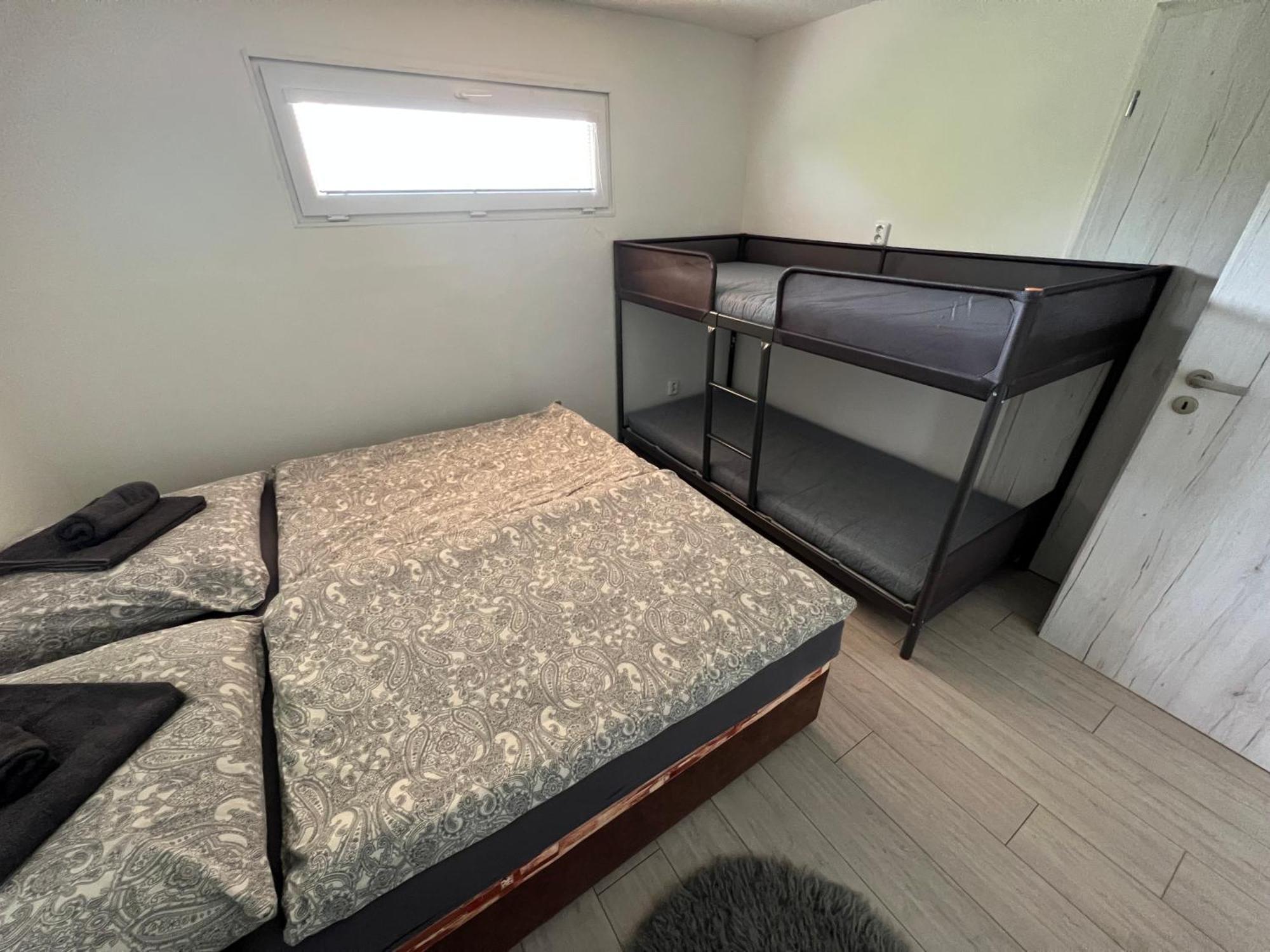 Johnys Apartment ออสตราวา ภายนอก รูปภาพ