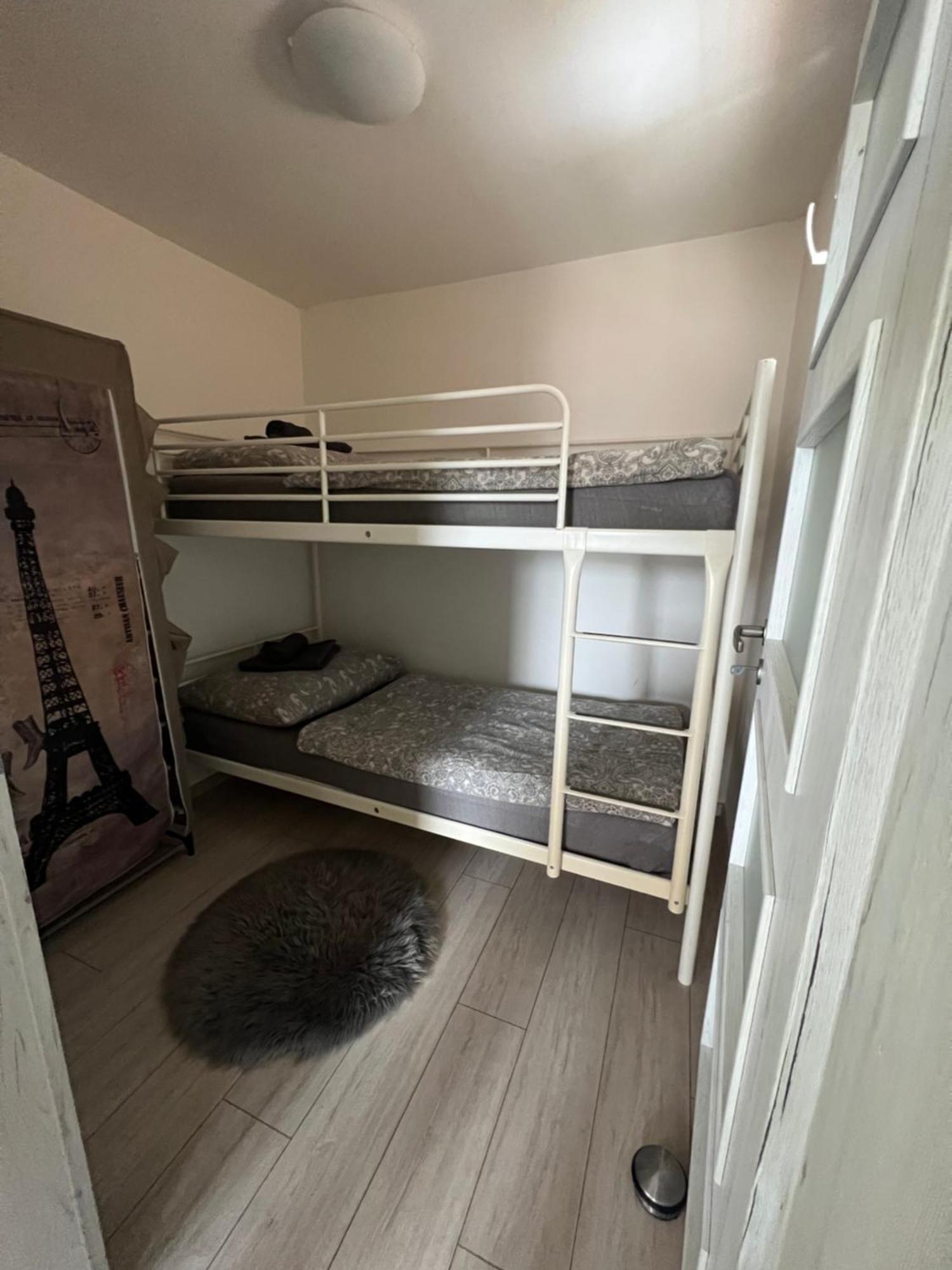 Johnys Apartment ออสตราวา ภายนอก รูปภาพ